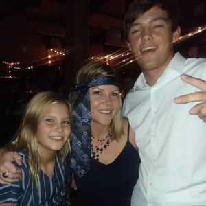 Meet your Posher, Krisena